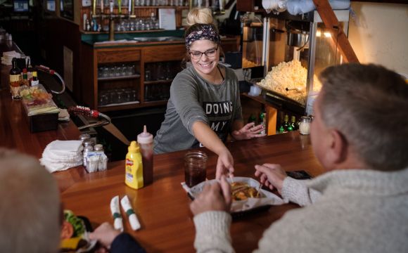 Friendly waitstaff in Bettendorf, IA 